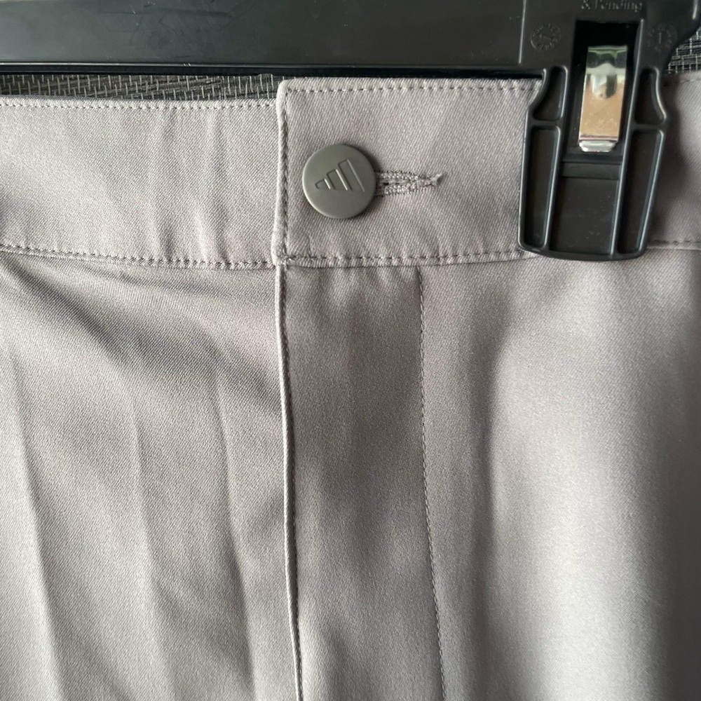 adidas Men’s Light Gray Athletic Golf Shorts - Picture 2 of 5